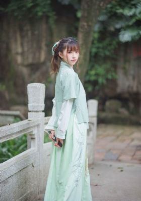冰雪奇缘1完整版免费观看中文版