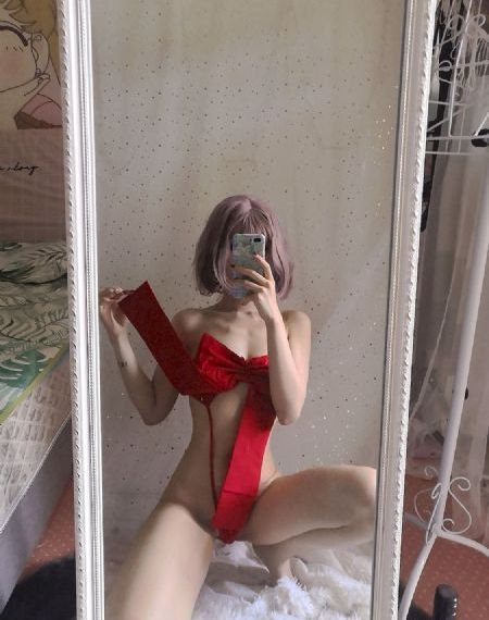 《地底怪物》电影